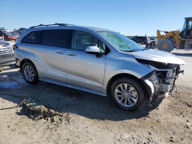 2021 Toyota Sienna Xle - Image 4