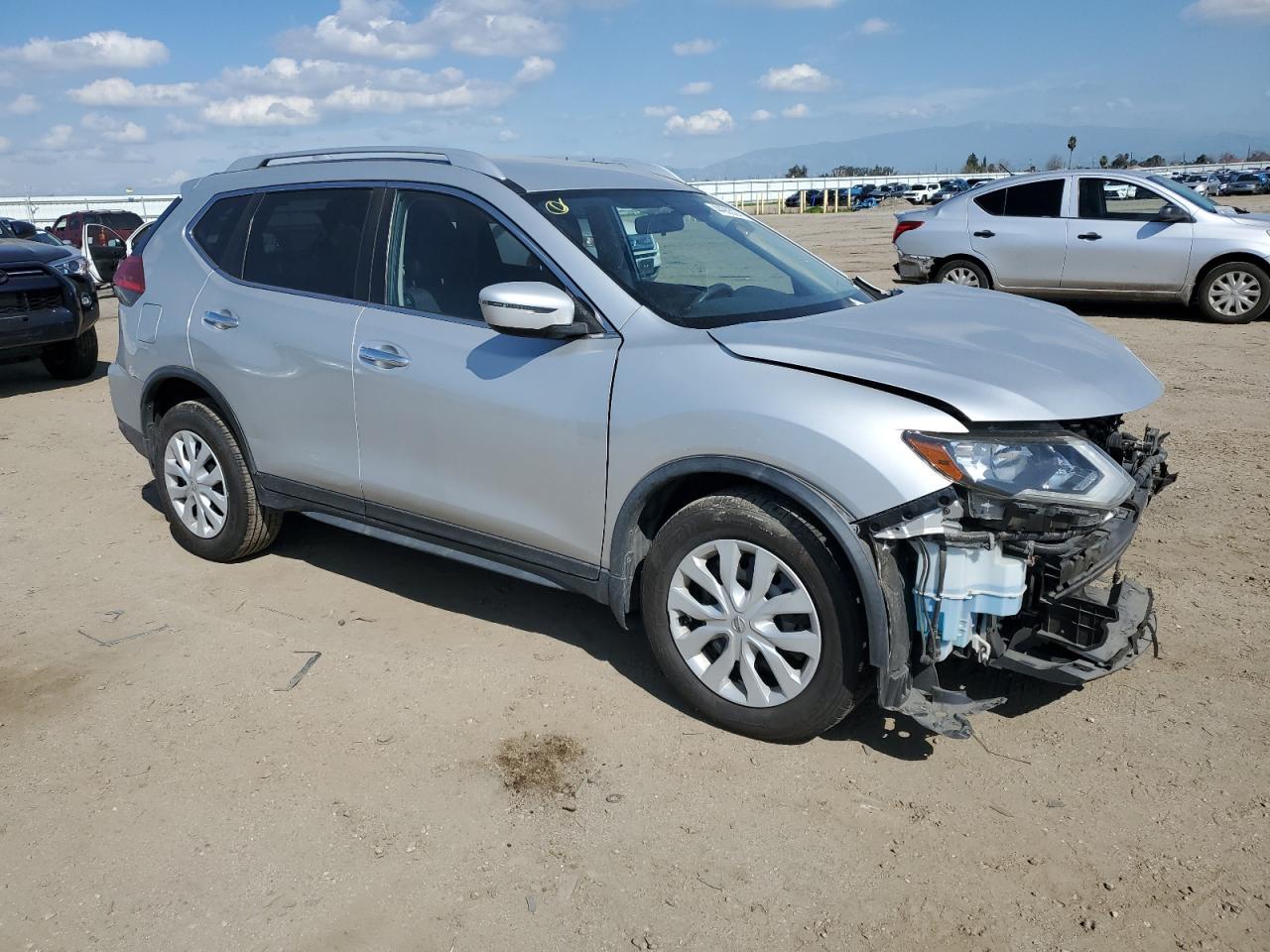 2017 NISSAN ROGUE S - Фото 4