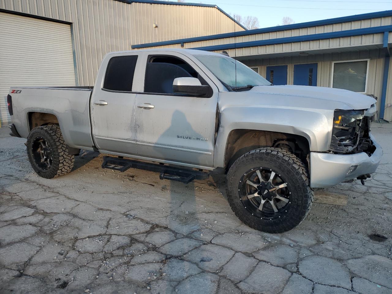 2018 CHEVROLET SILVERADO - Image 4