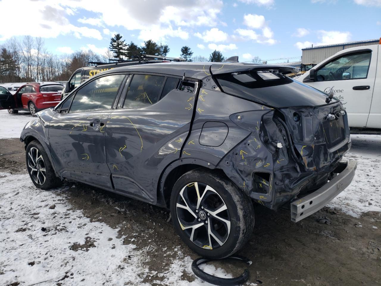 2018 TOYOTA C-HR XLE - Image 2