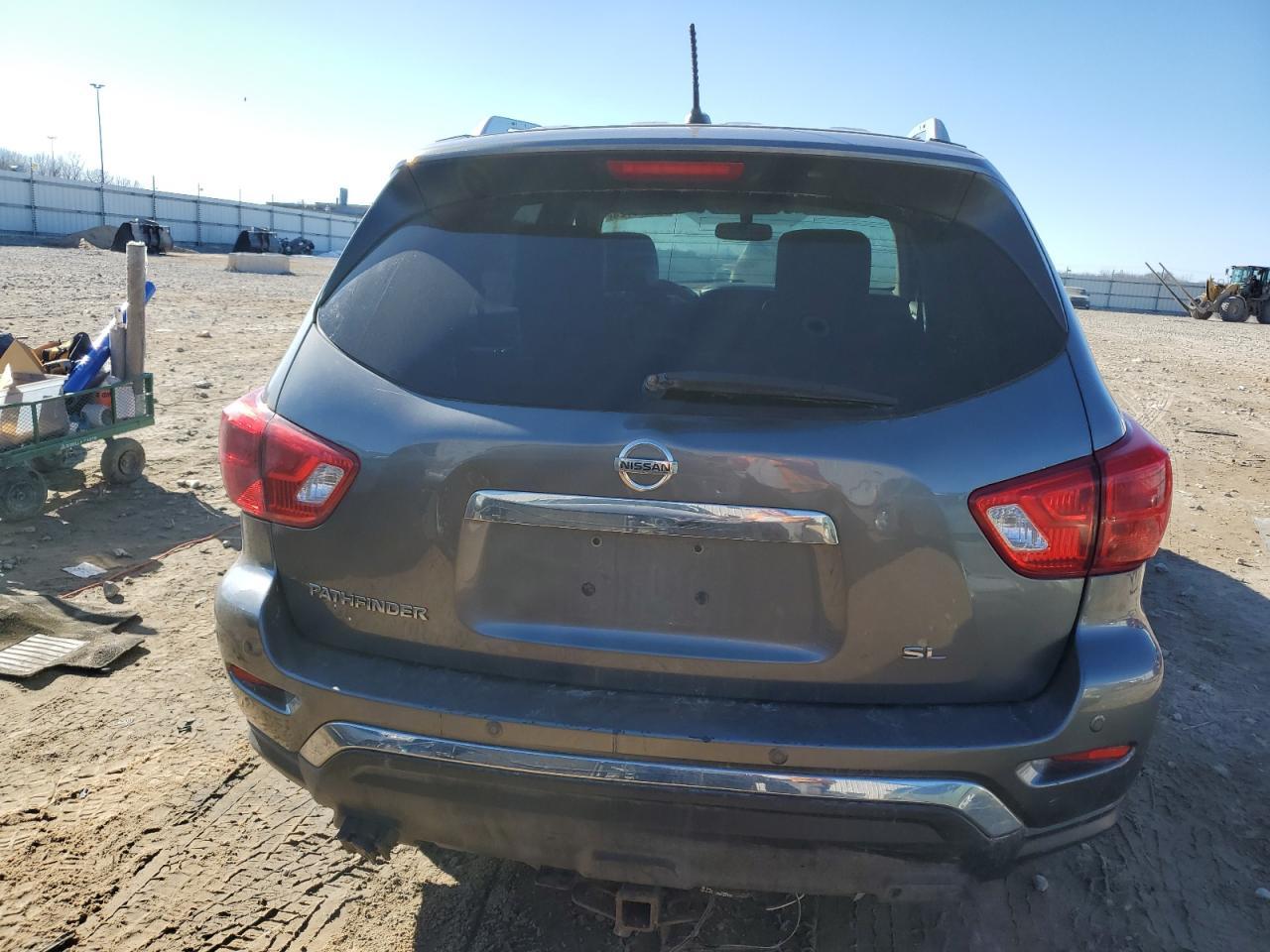 2017 NISSAN PATHFINDER - Фото 6