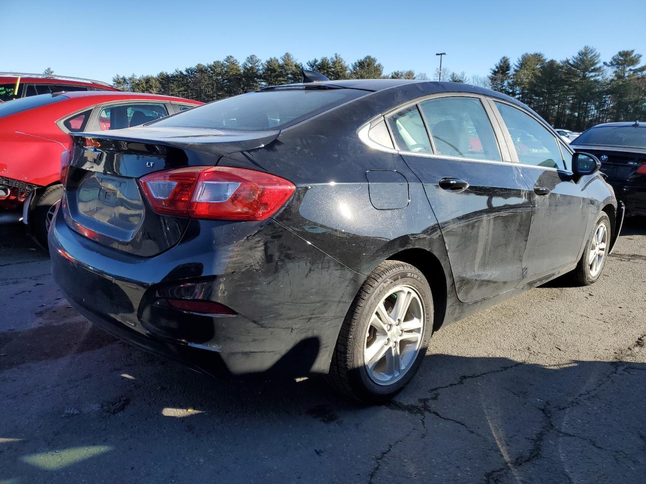 2017 CHEVROLET CRUZE LT - Image 3