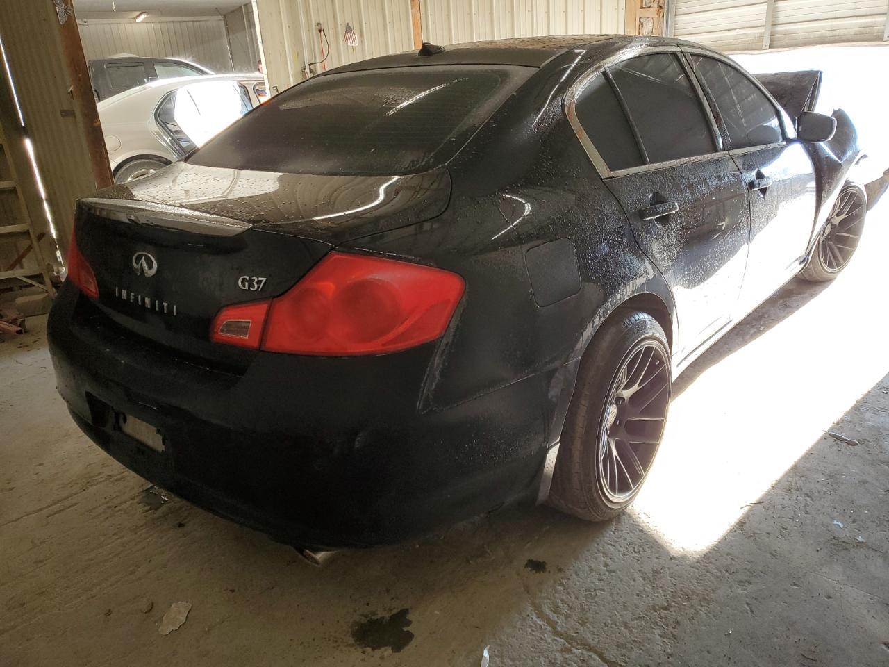 2011 INFINITI G37 BASE - Image 3