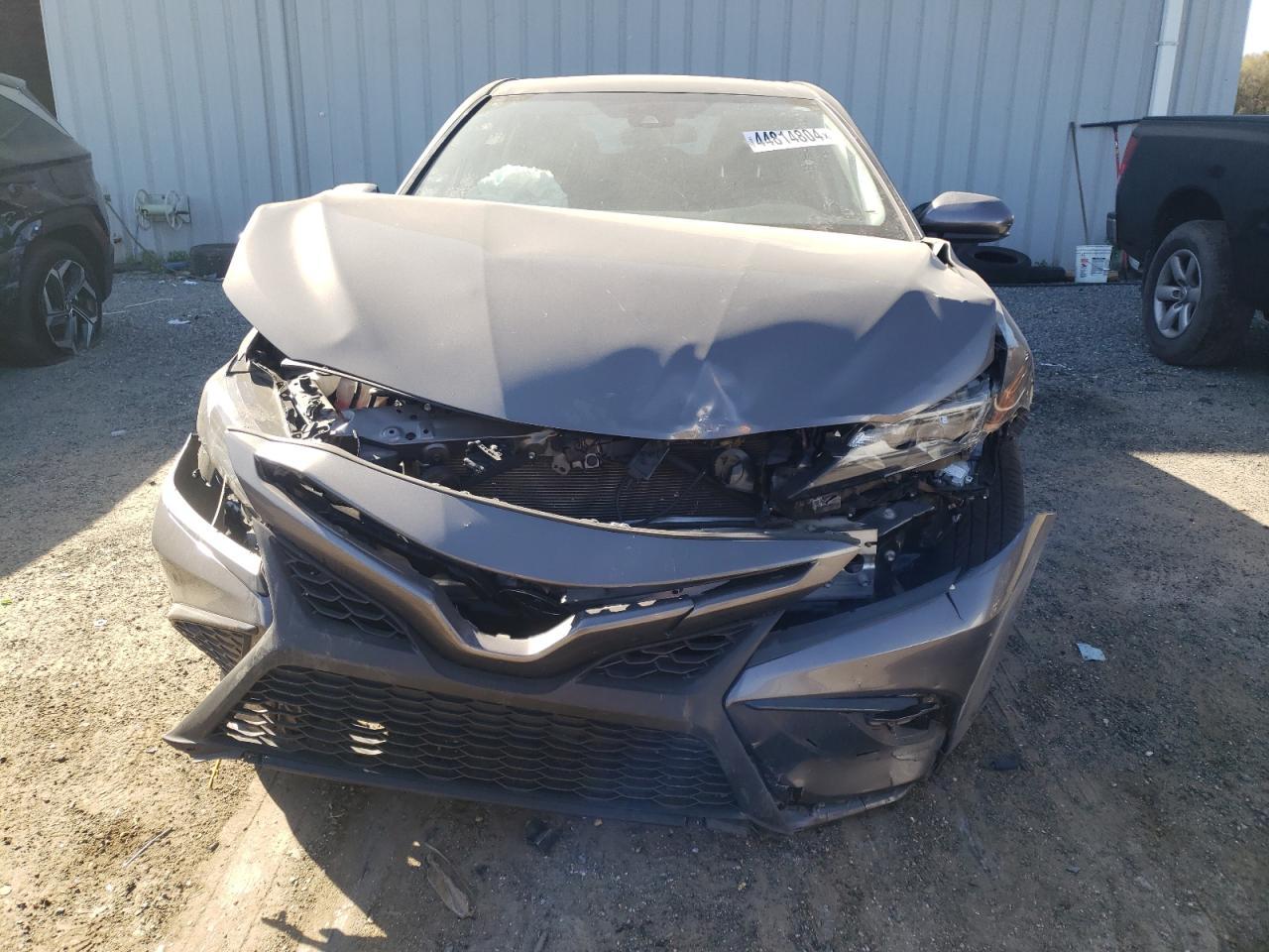 2021 TOYOTA CAMRY SE - Фото 5