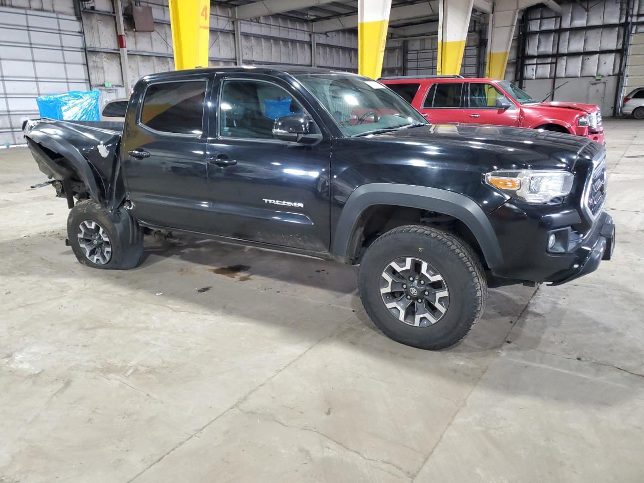 2018 TOYOTA TACOMA DOU - Фото 4