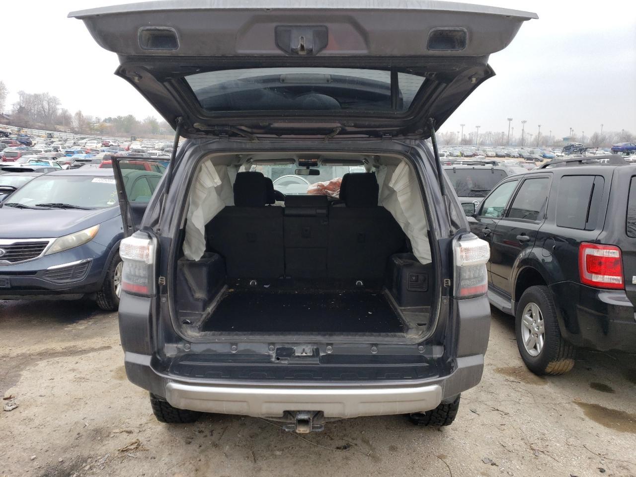 2019 TOYOTA 4RUNNER SR - Image 6
