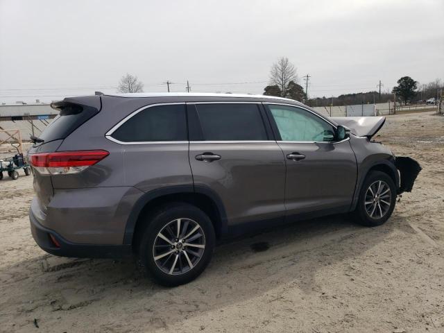 2019 Toyota Highlander Se - Фото 3