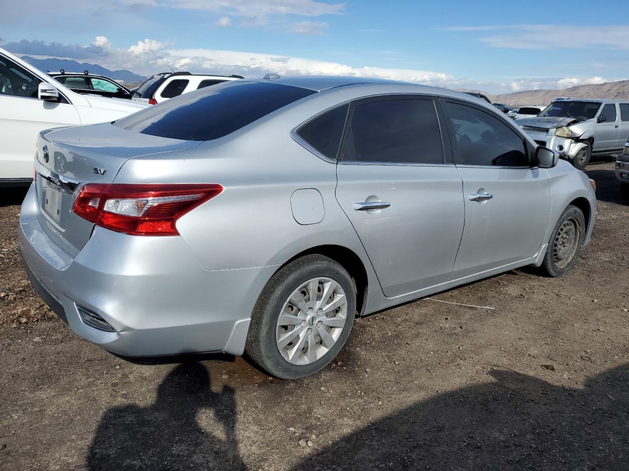 2017 NISSAN SENTRA S - Фото 3