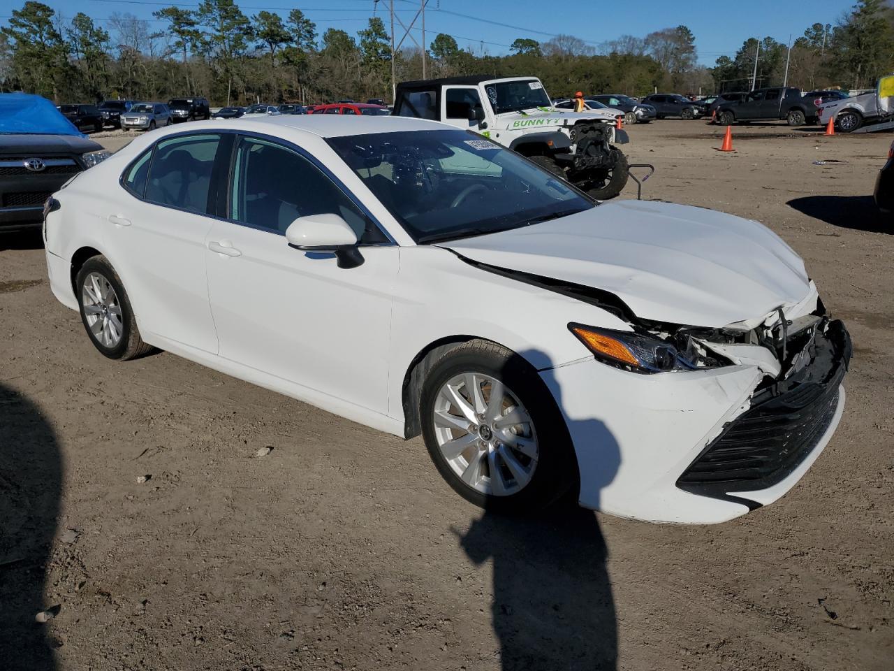2020 TOYOTA CAMRY LE - Фото 4