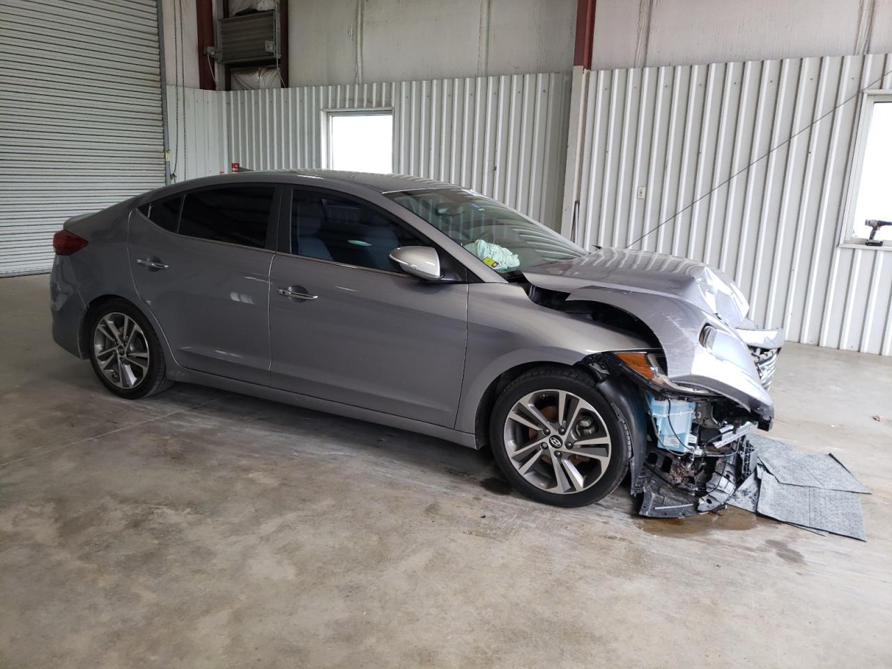 2017 HYUNDAI ELANTRA SE - Image 4