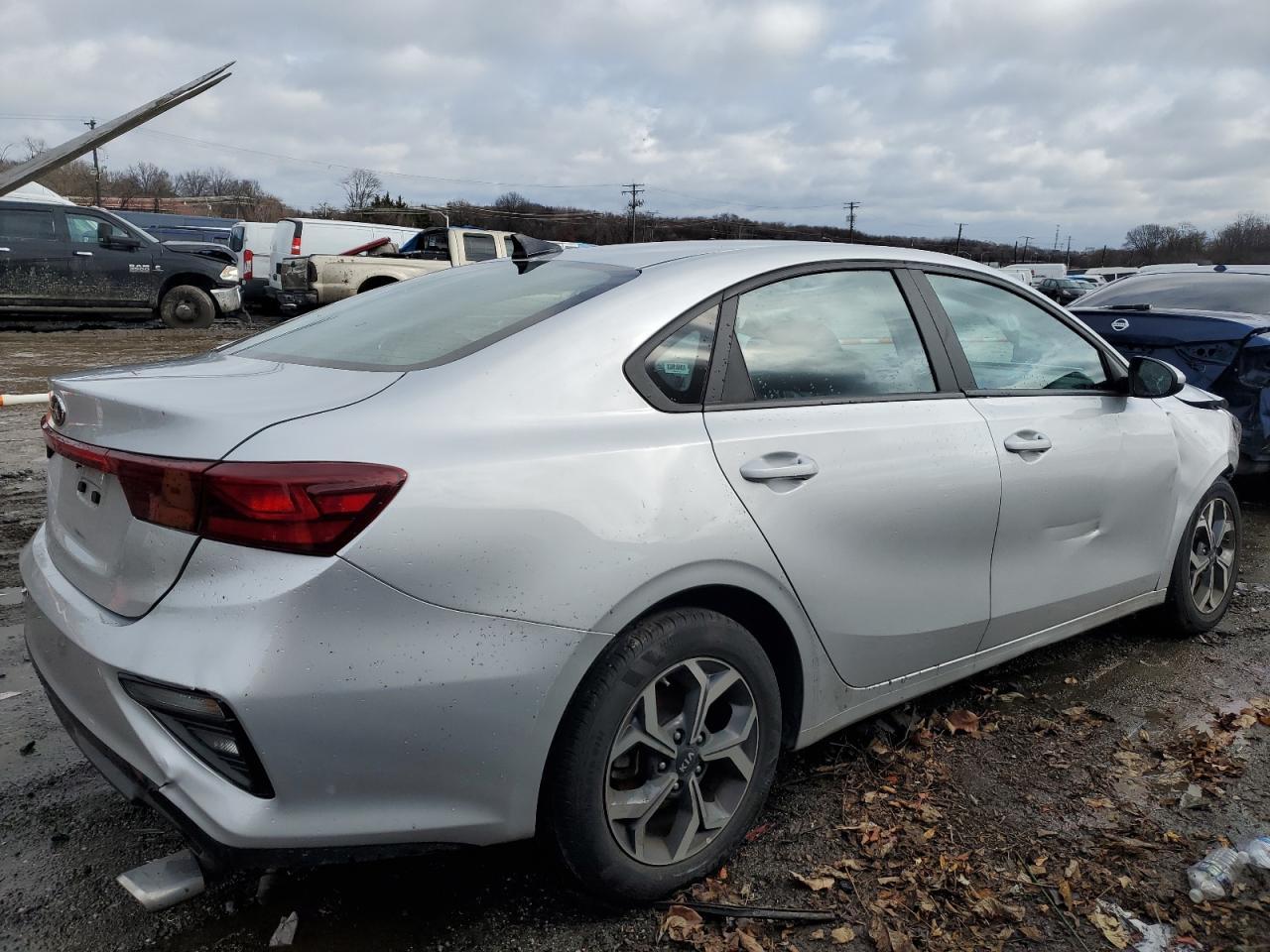2021 KIA FORTE FE - Фото 3