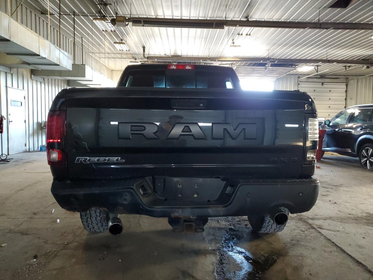 2017 RAM 1500 REBEL - Фото 6