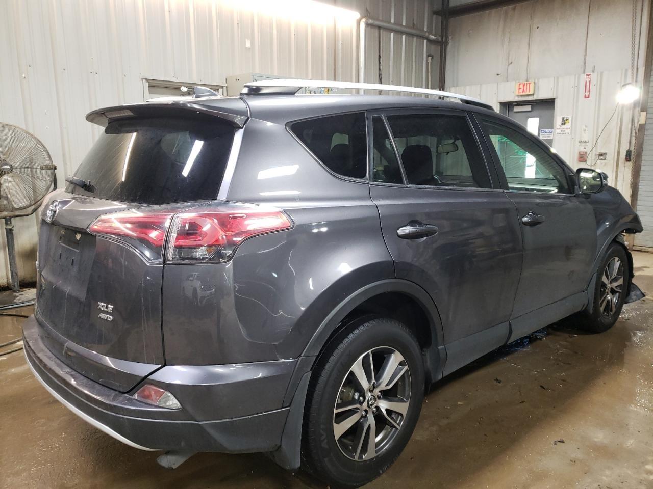 2016 TOYOTA RAV4 XLE - Image 3