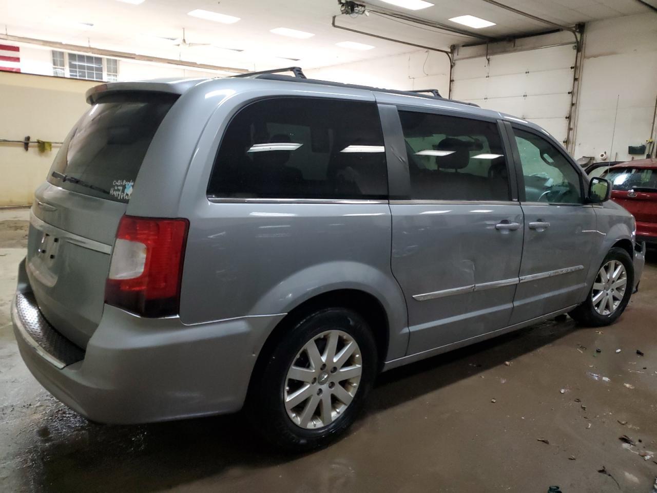 2014 CHRYSLER TOWN & COU - Image 3
