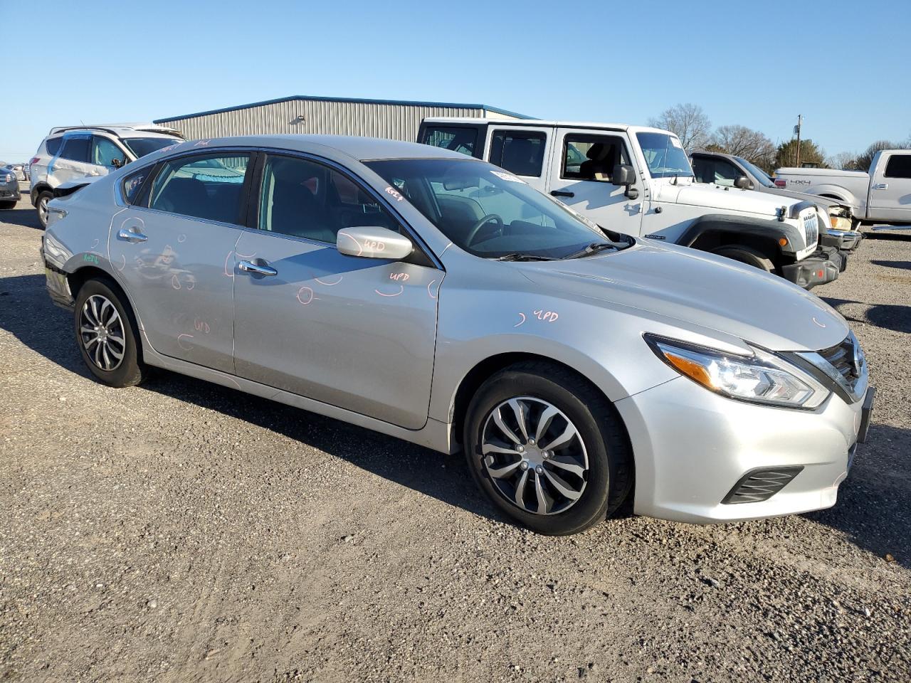 2017 NISSAN ALTIMA 2.5 - Фото 4