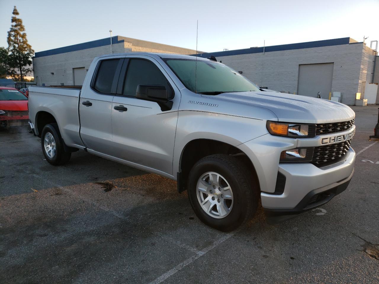 2021 CHEVROLET SILVERADO - Фото 4