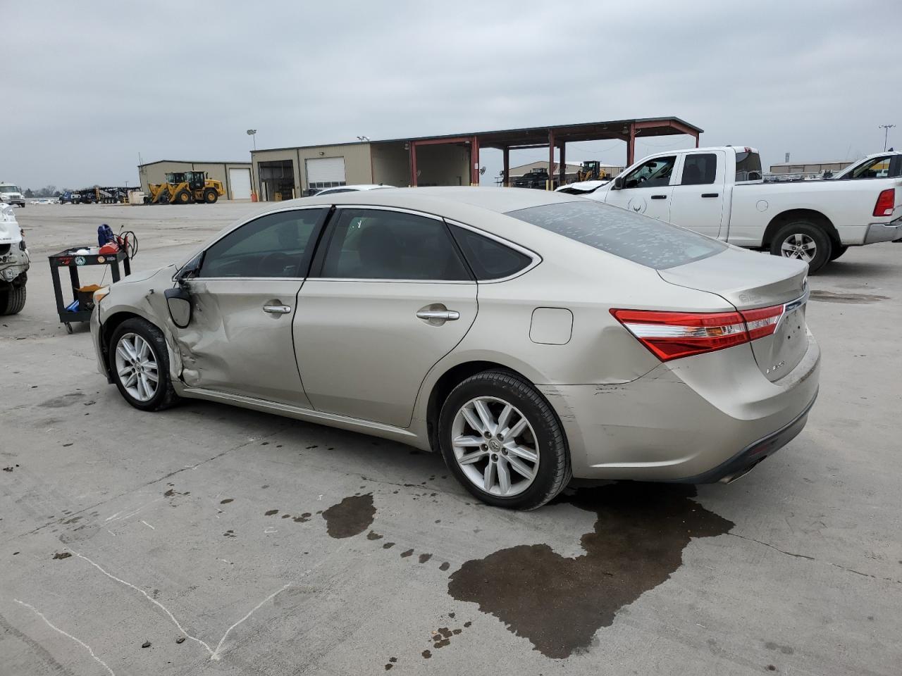 2014 TOYOTA AVALON BAS - Image 2