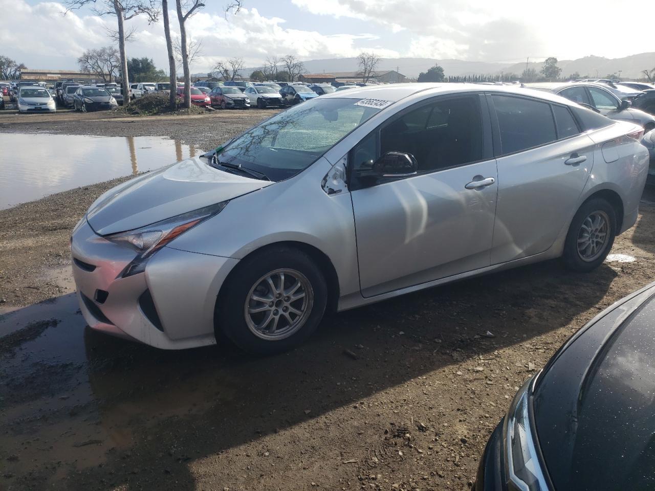 2016 TOYOTA PRIUS