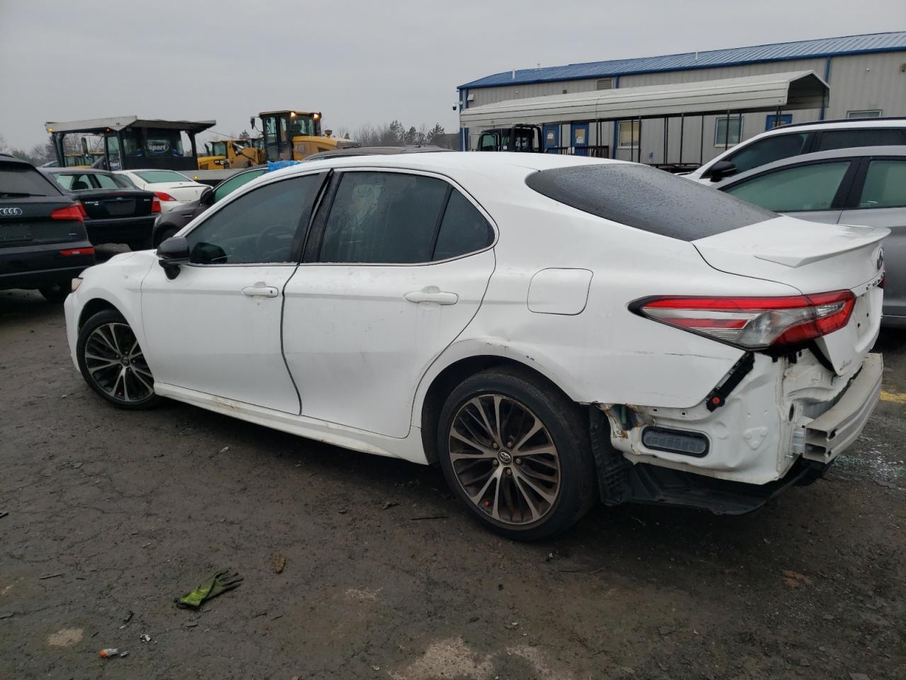 2018 TOYOTA CAMRY L - Image 2