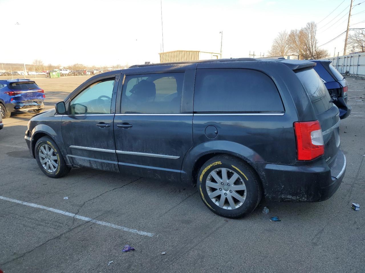 2014 CHRYSLER TOWN & COU - Фото 2