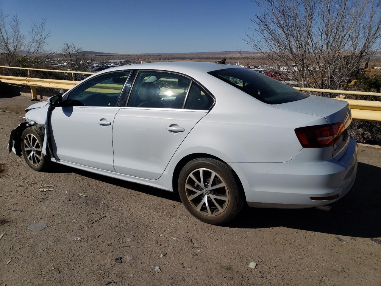 2017 VOLKSWAGEN JETTA SE - Фото 2