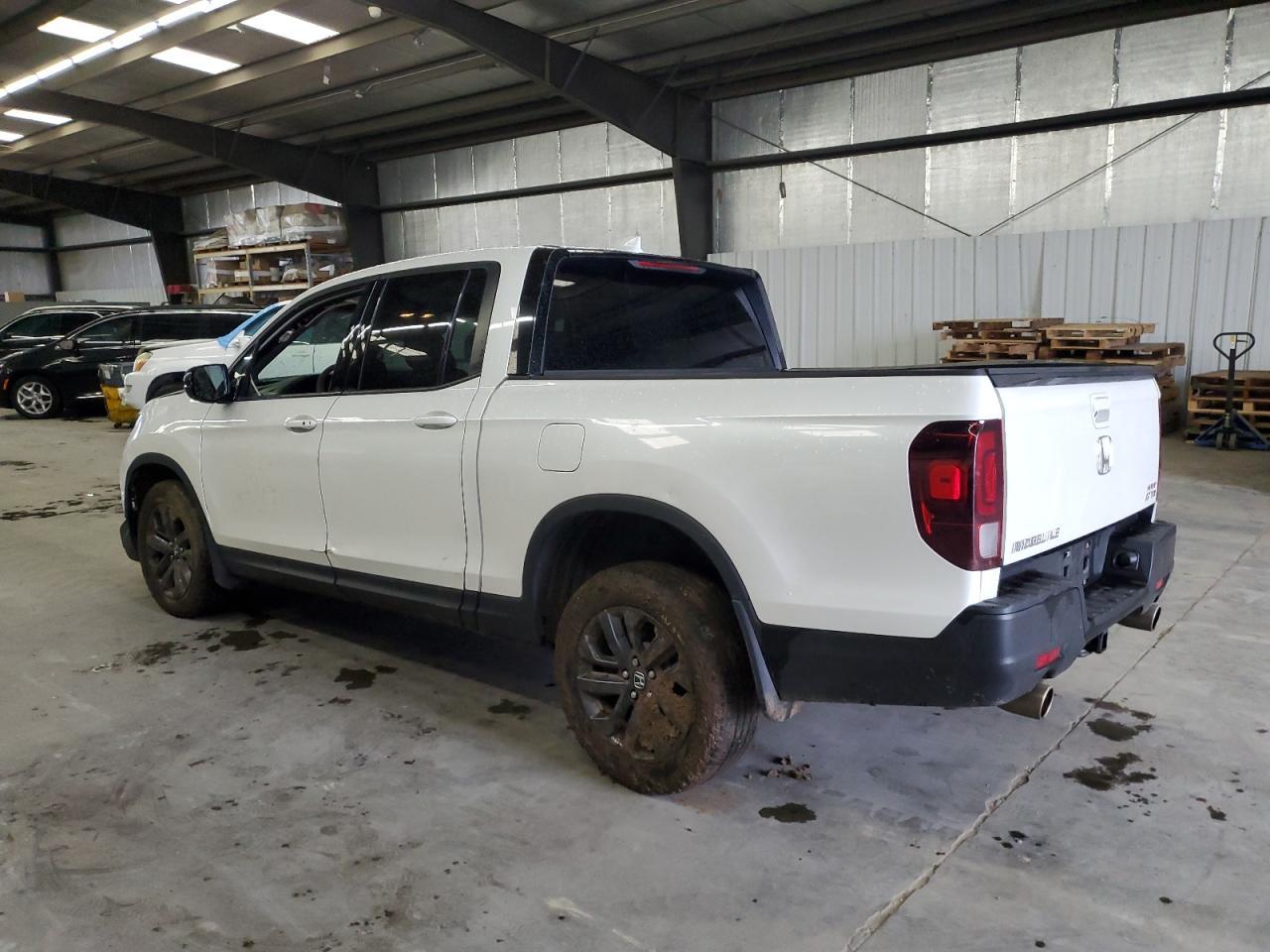 2022 HONDA RIDGELINE - Image 2