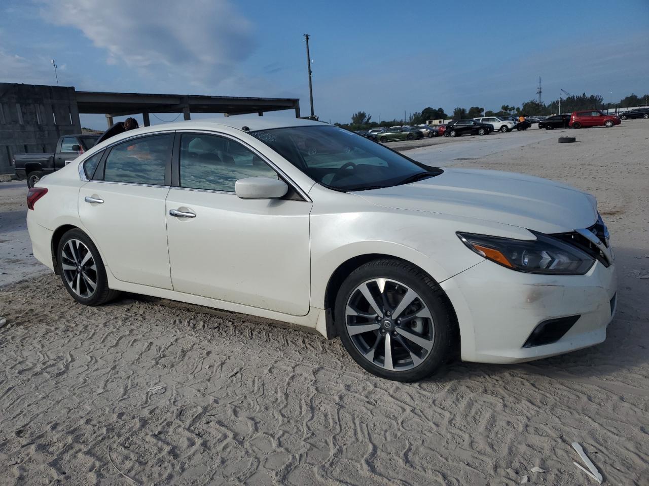 2017 NISSAN ALTIMA 2.5 - Фото 4