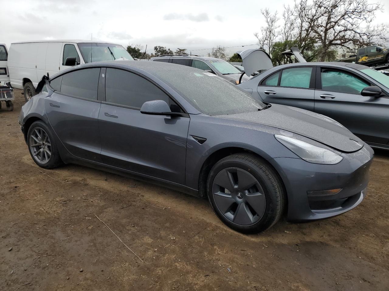2023 TESLA MODEL 3 - Фото 4