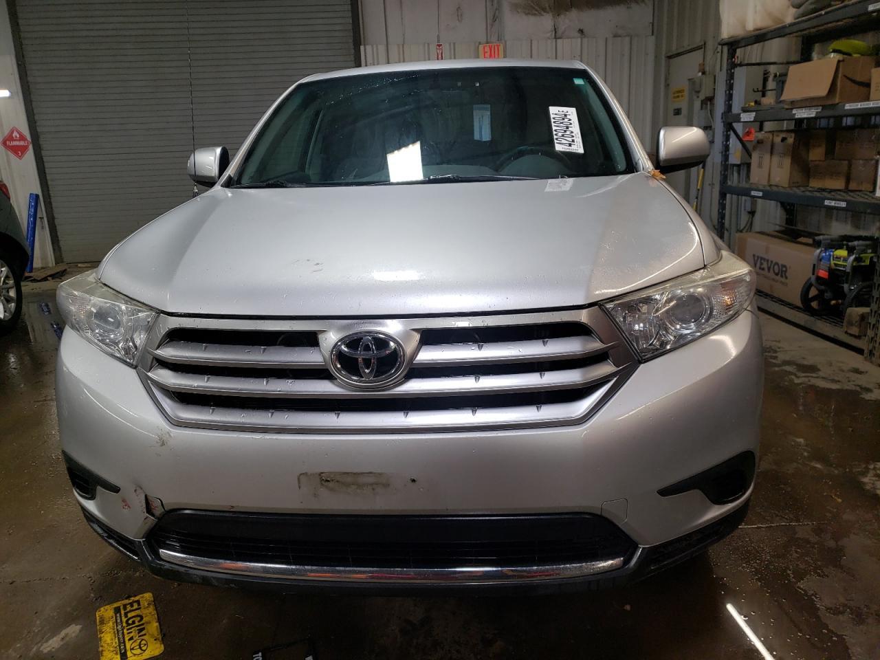 2011 TOYOTA HIGHLANDER - Image 5