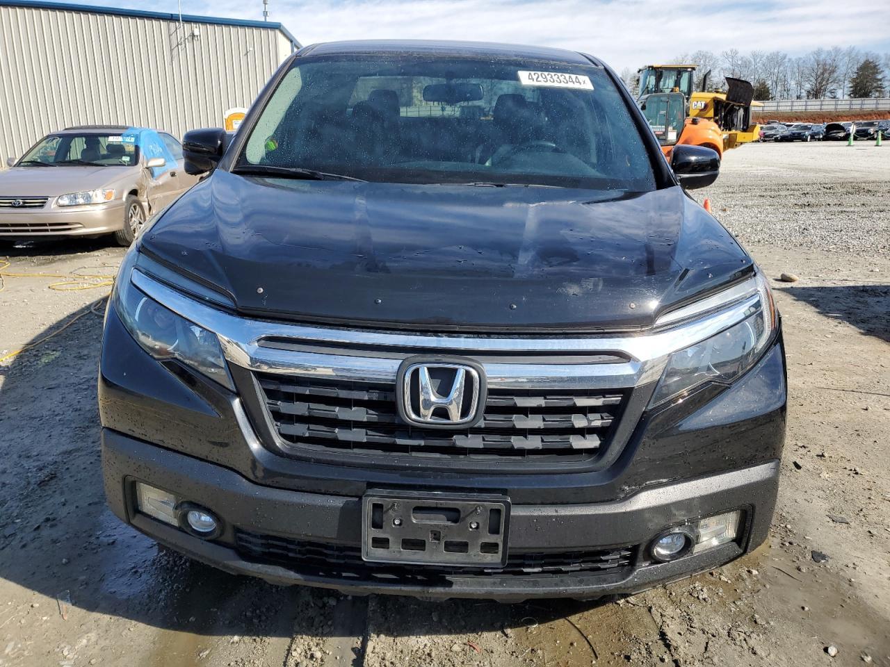 2017 HONDA RIDGELINE - Фото 5