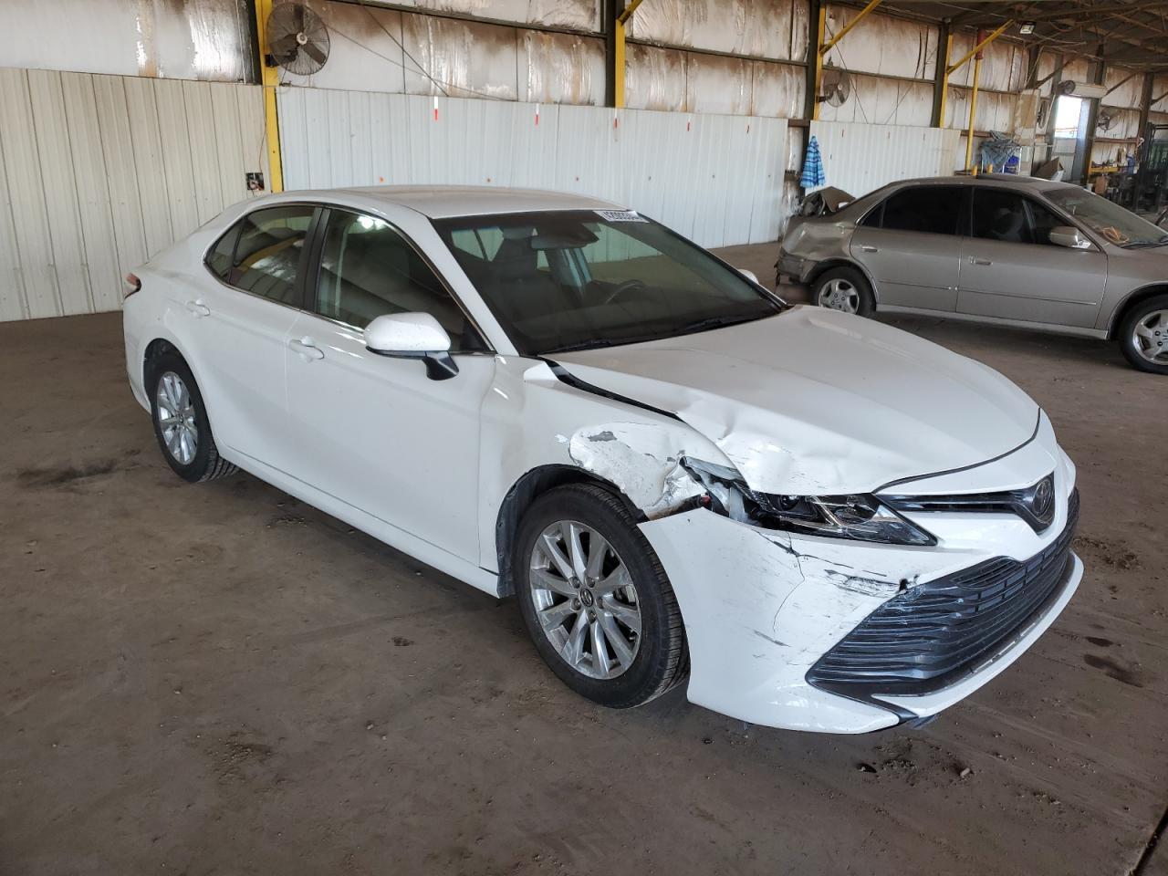 2018 TOYOTA CAMRY L - Фото 4
