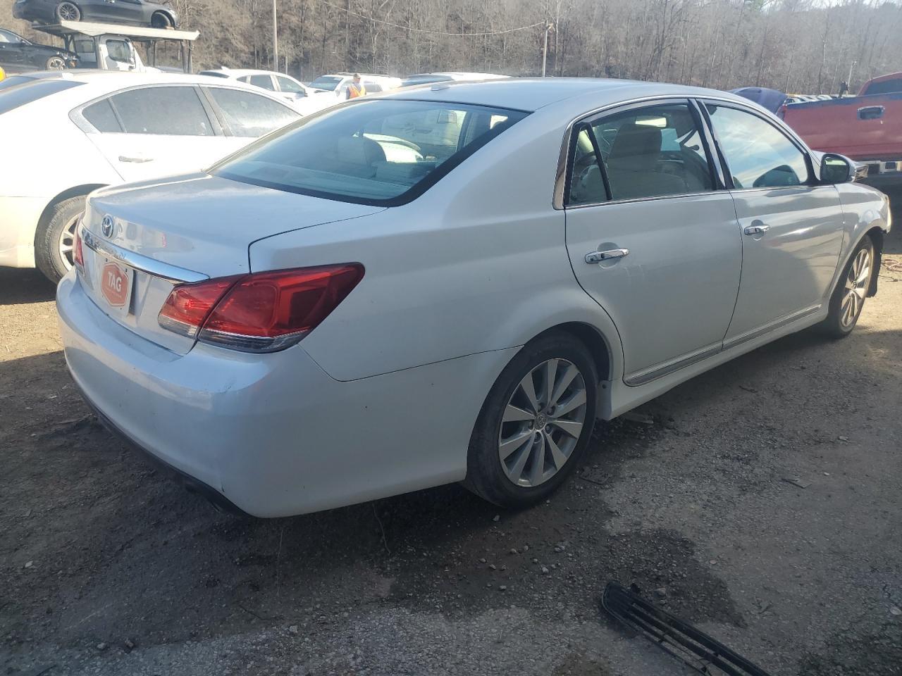 2011 TOYOTA AVALON BAS - Фото 3
