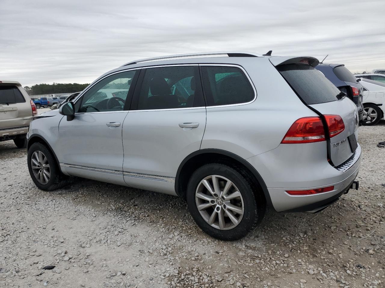 2014 VOLKSWAGEN TOUAREG V6 - Фото 2