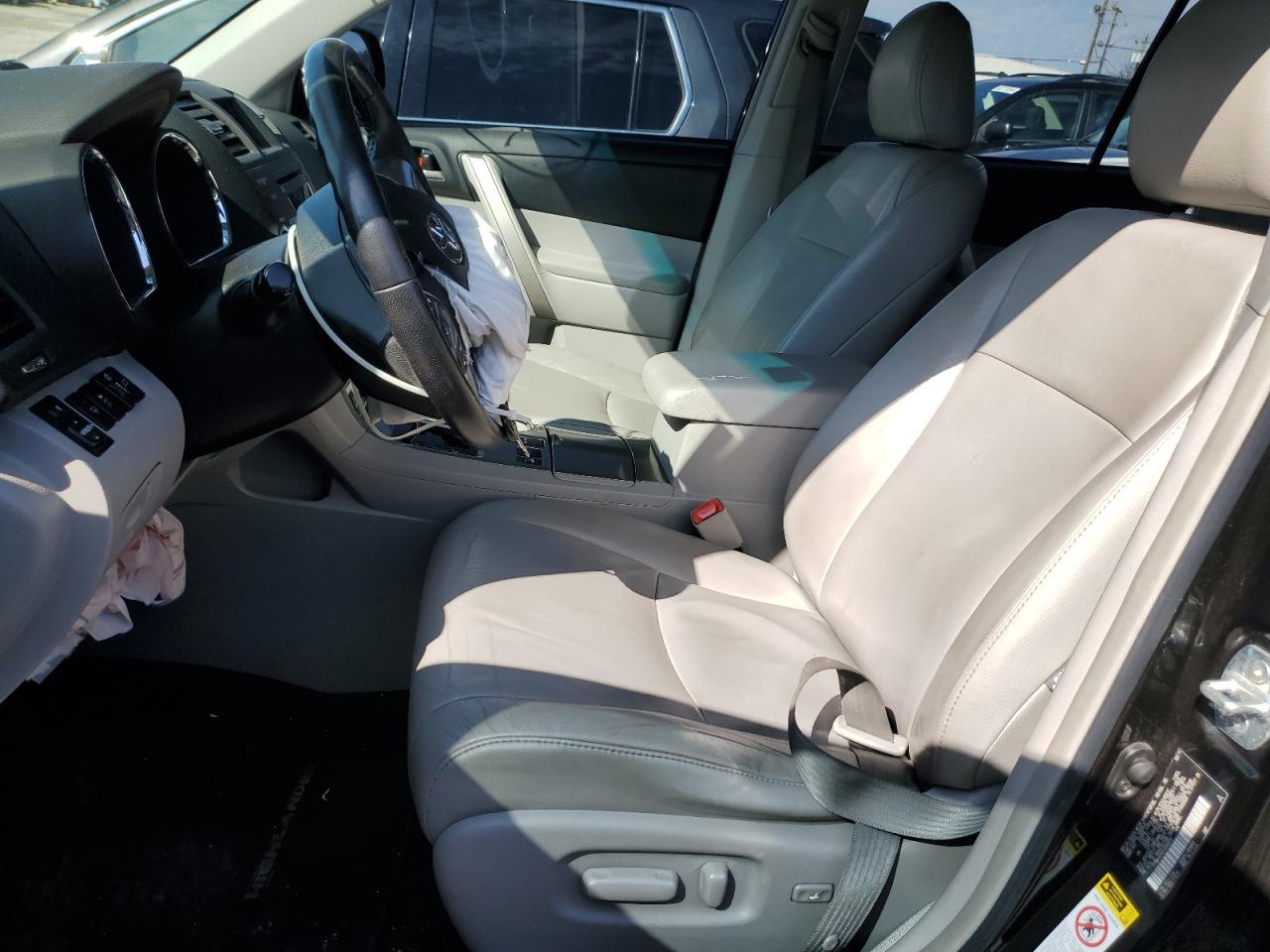 2012 TOYOTA HIGHLANDER - Фото 7