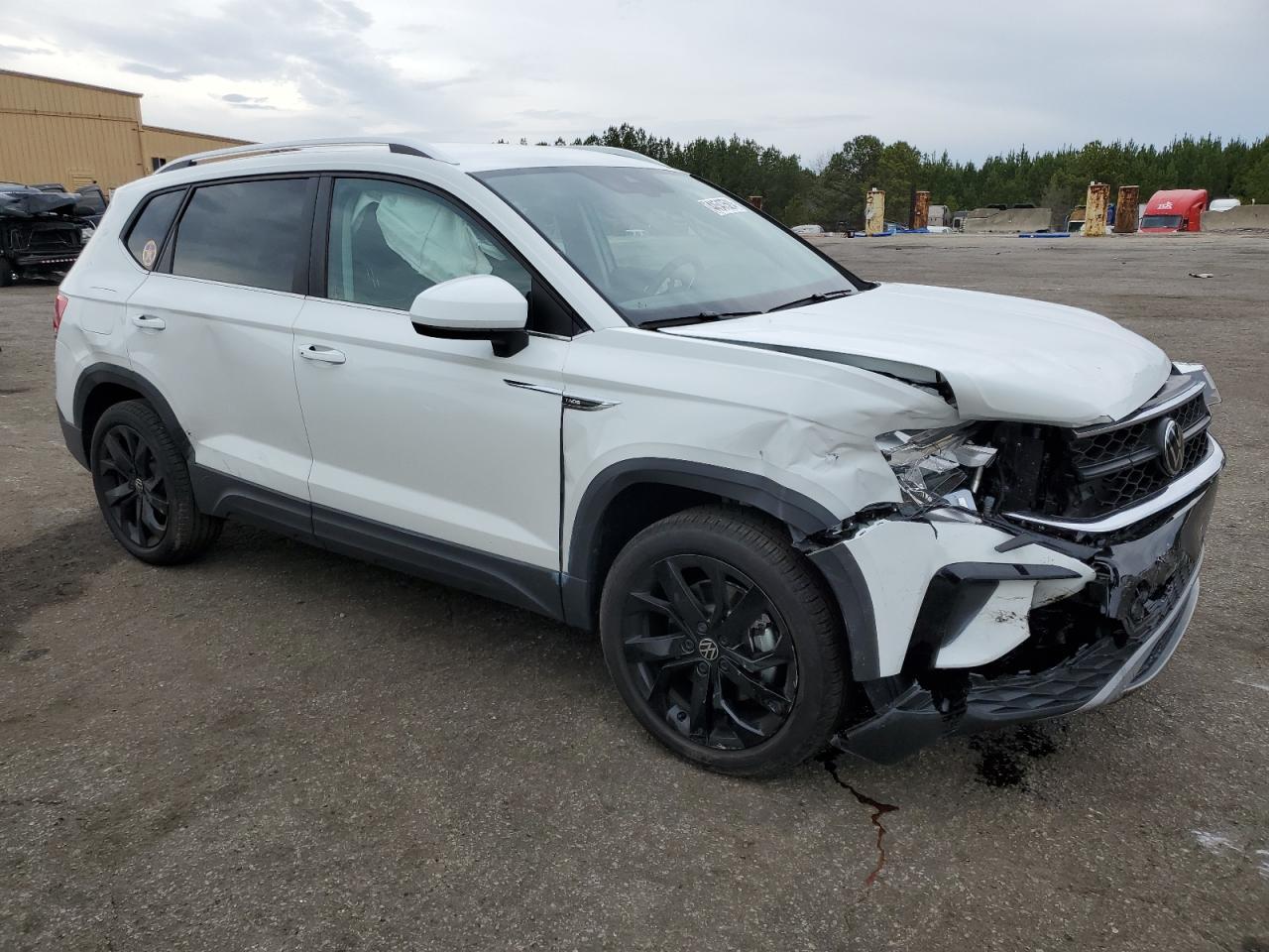 2023 VOLKSWAGEN TAOS SE - Фото 4