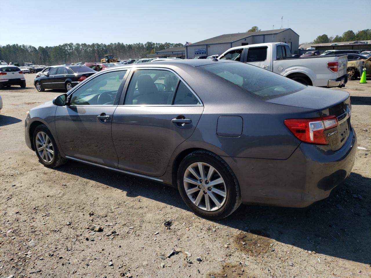 2014 TOYOTA CAMRY L - Фото 2