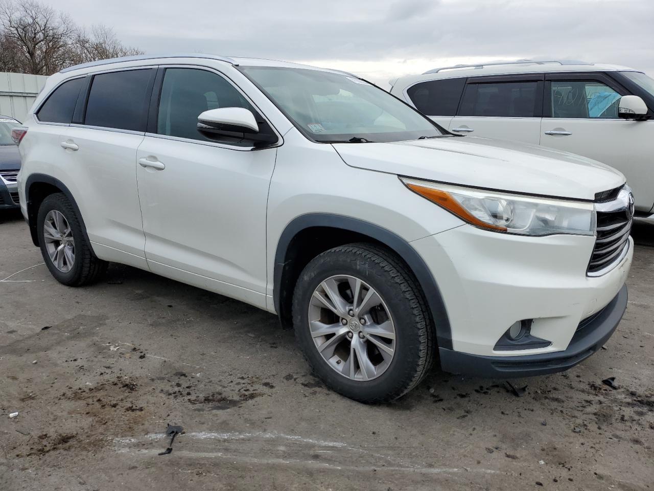 2015 TOYOTA HIGHLANDER - Фото 4