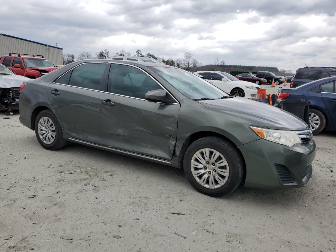 2013 TOYOTA CAMRY L - Фото 4