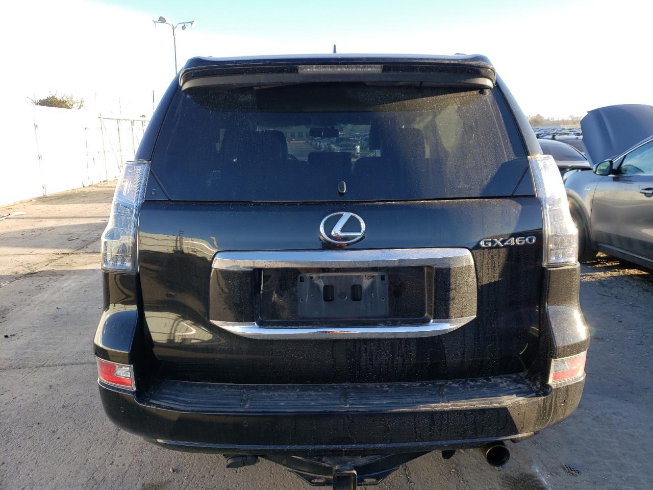 2017 LEXUS GX 460 - Image 6