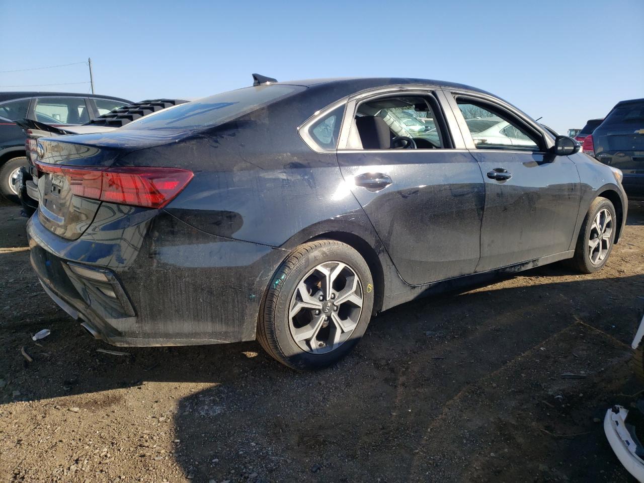 2021 KIA FORTE FE - Фото 3