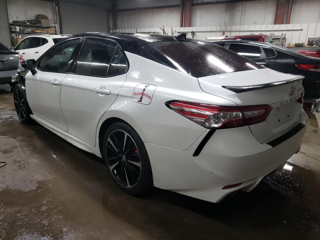 2019 TOYOTA CAMRY XSE - Фото 2