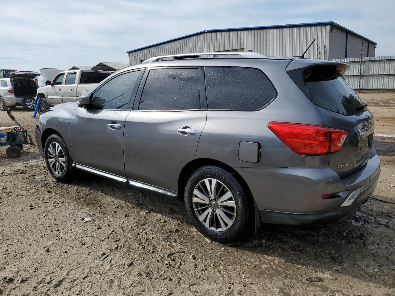 2017 NISSAN PATHFINDER - Фото 2