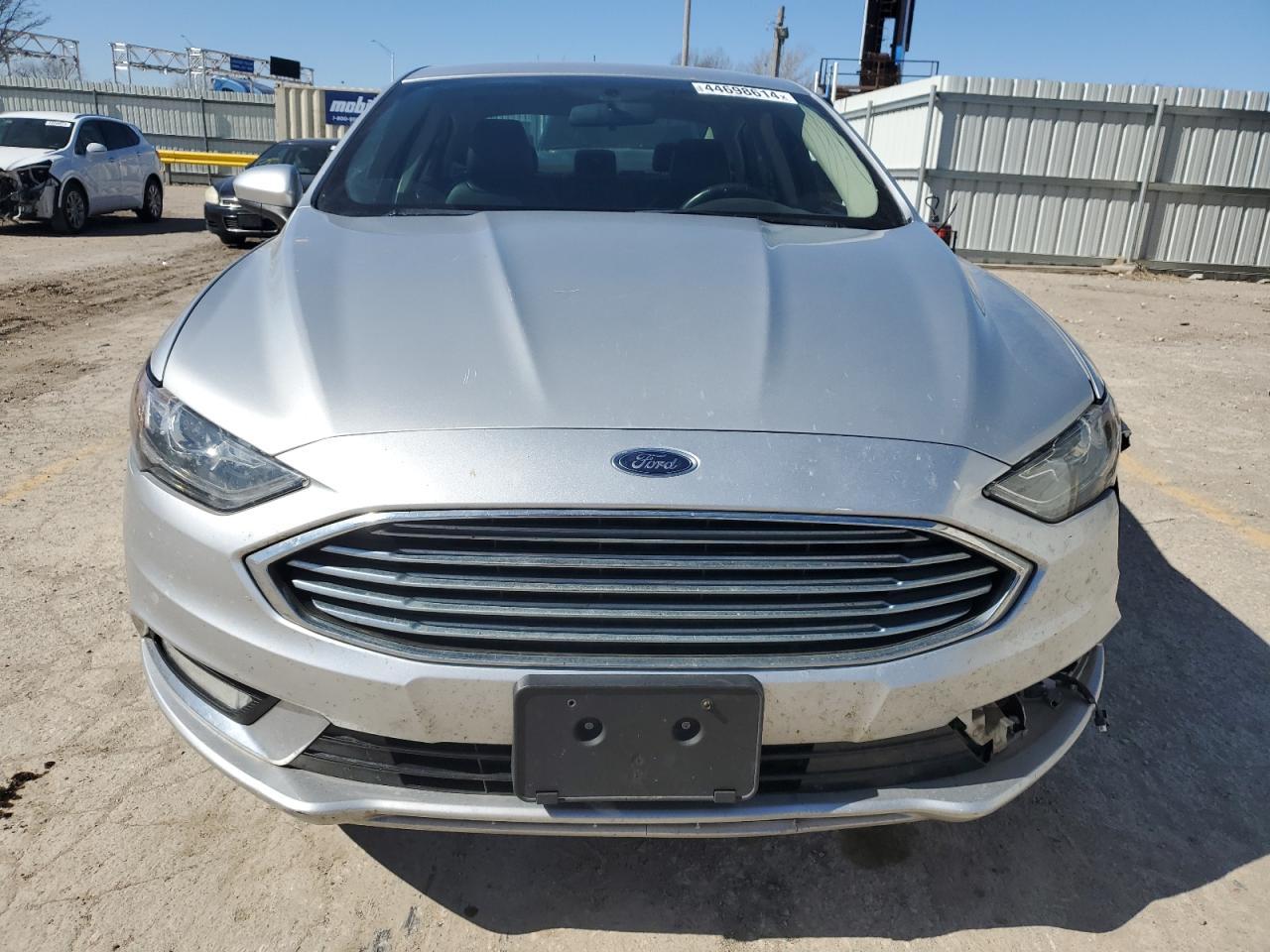 2017 FORD FUSION SE - Image 5