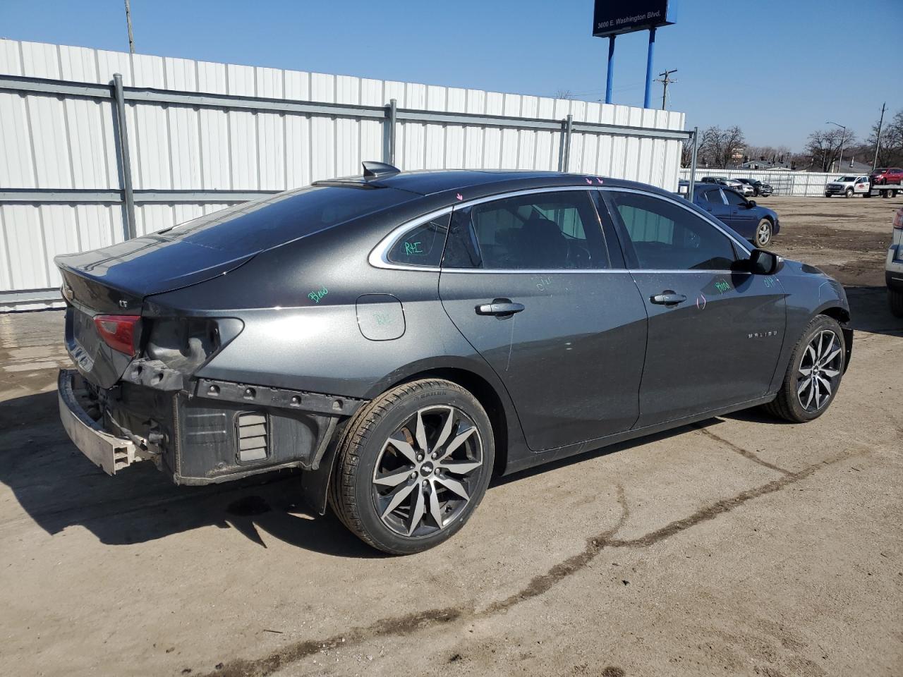 2017 CHEVROLET MALIBU LT - Image 3
