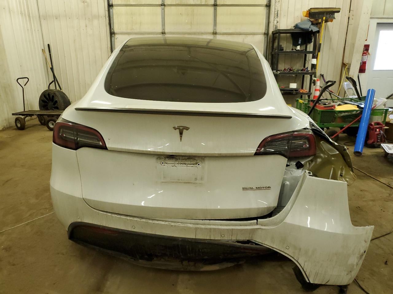 2022 TESLA MODEL Y - Фото 6