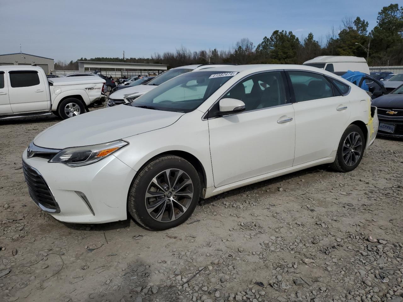 2016 TOYOTA AVALON XLE