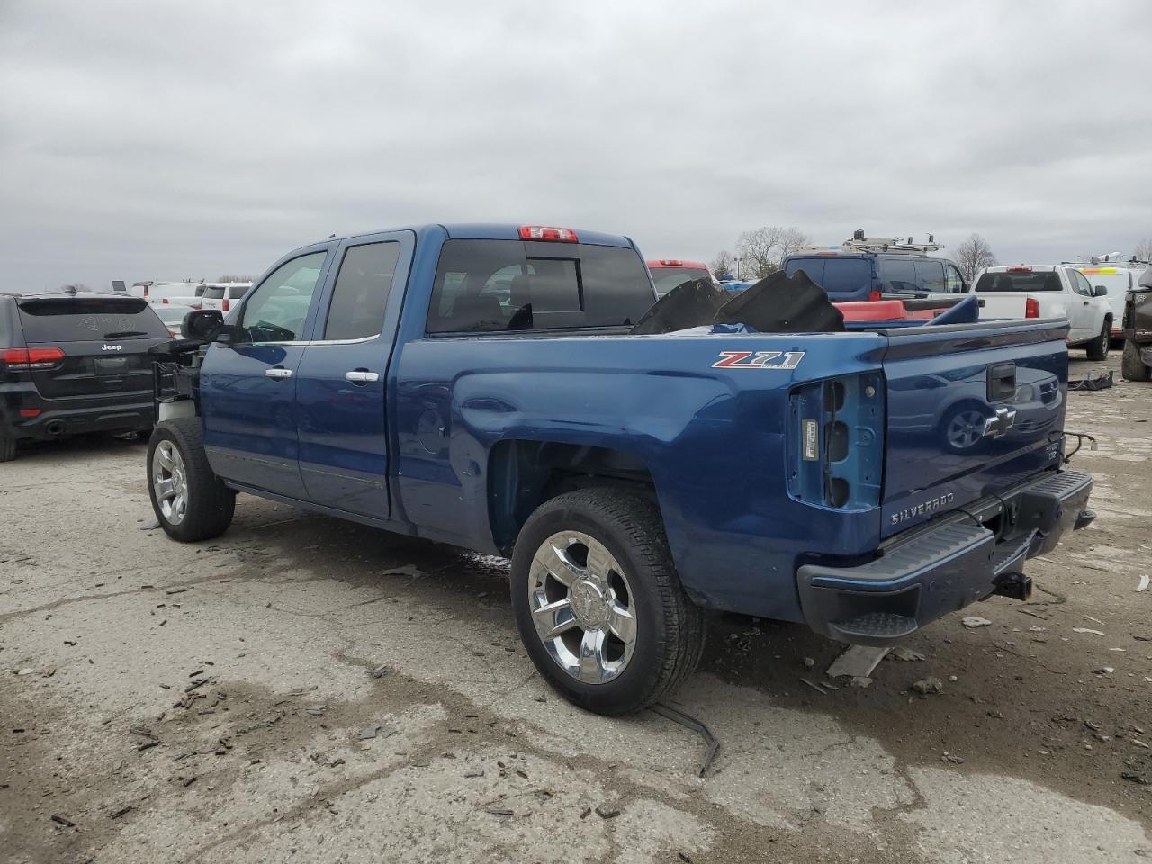 2017 CHEVROLET SILVERADO - Image 2
