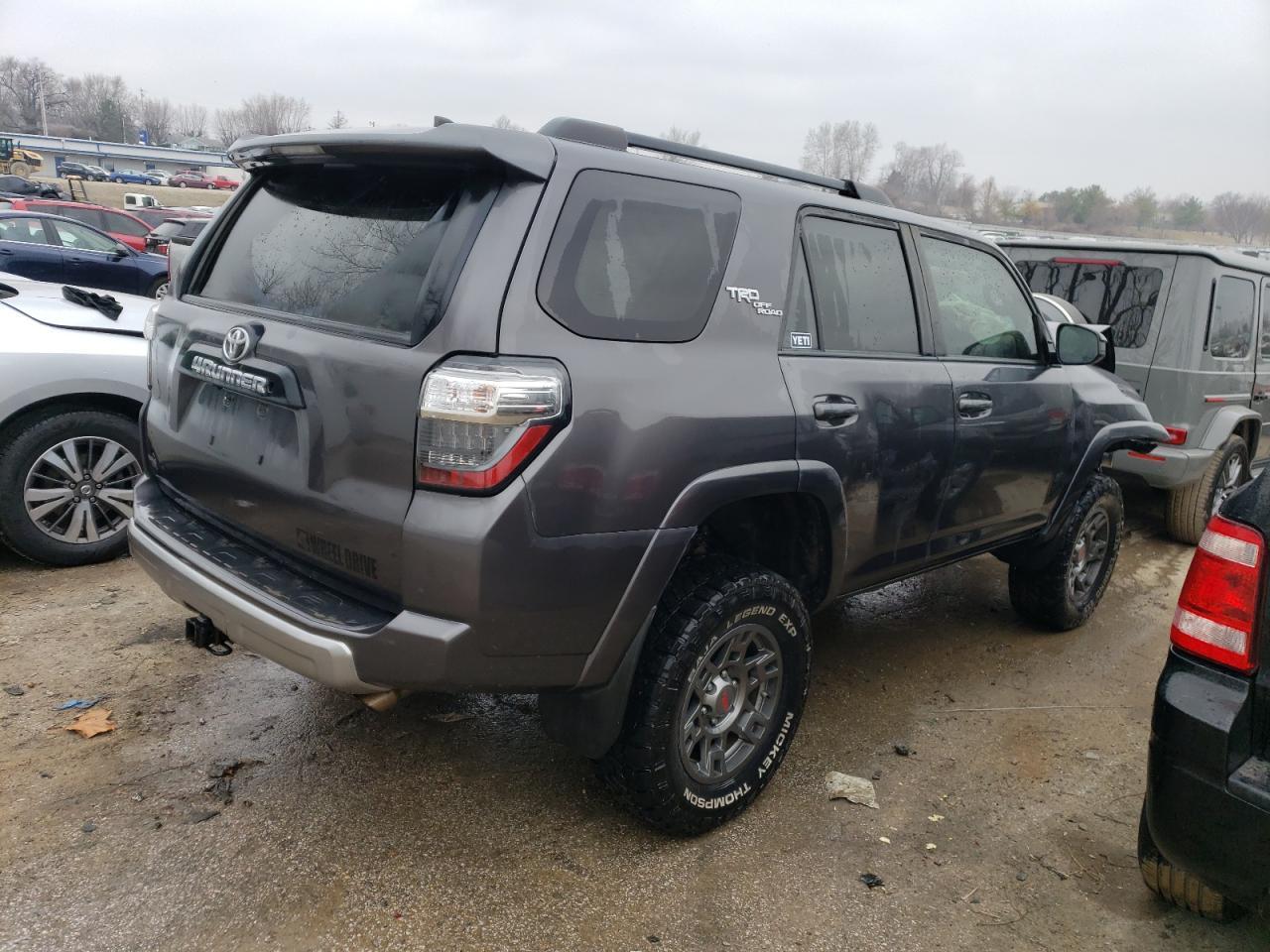 2019 TOYOTA 4RUNNER SR - Image 3