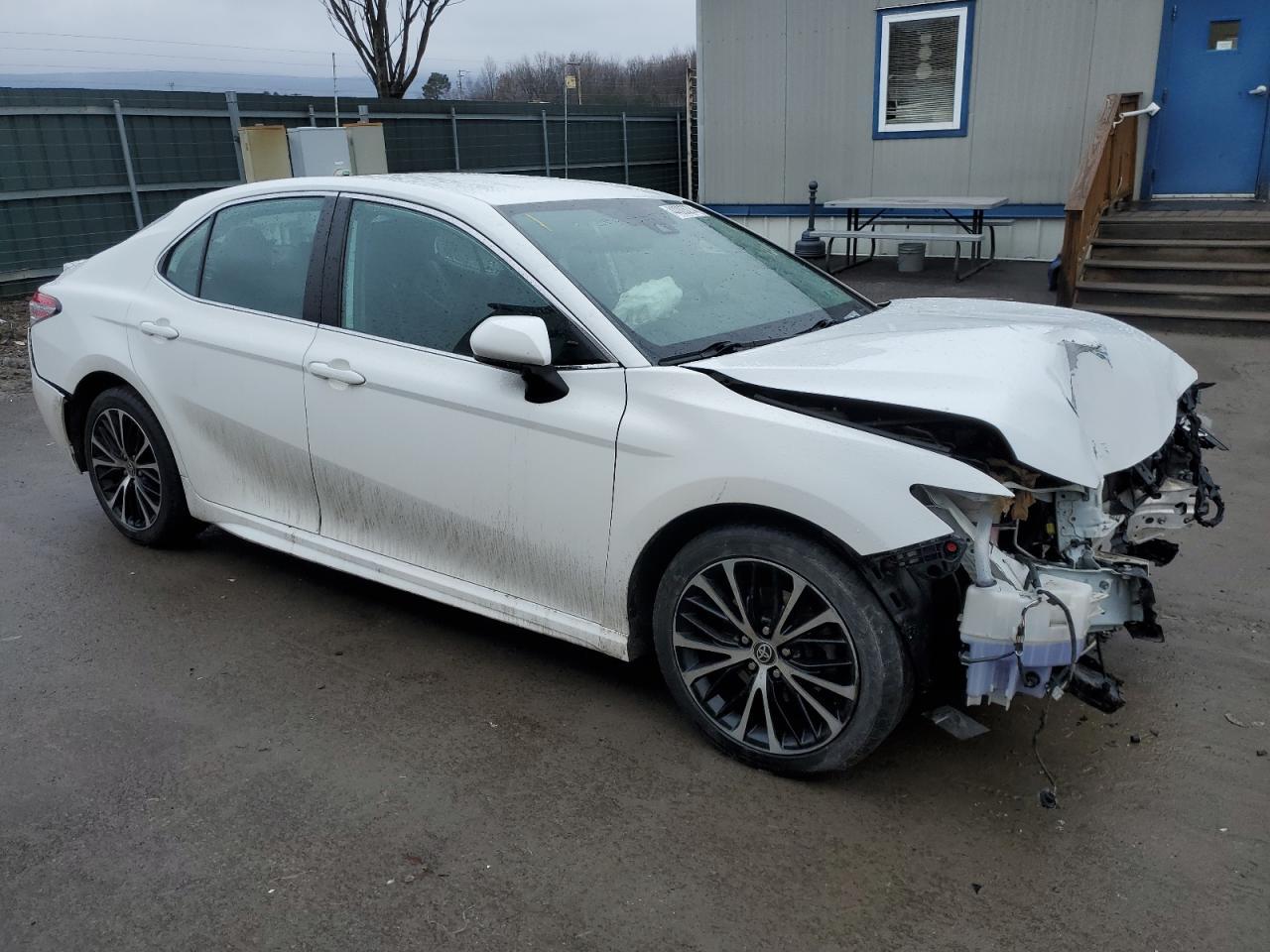 2020 TOYOTA CAMRY SE - Image 4