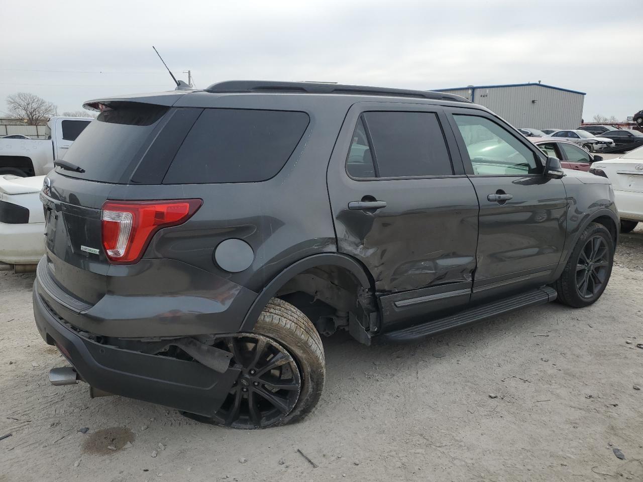 2018 FORD EXPLORER X - Фото 3